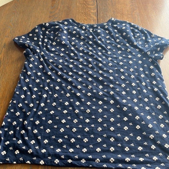 Lucky Brand short sleeve navy tshirt flower design size L - Picture 12 of 13